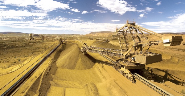 三井物産、鉄鋼原料安定供給体制強化へ　鉄鉱石新鉱区を開発