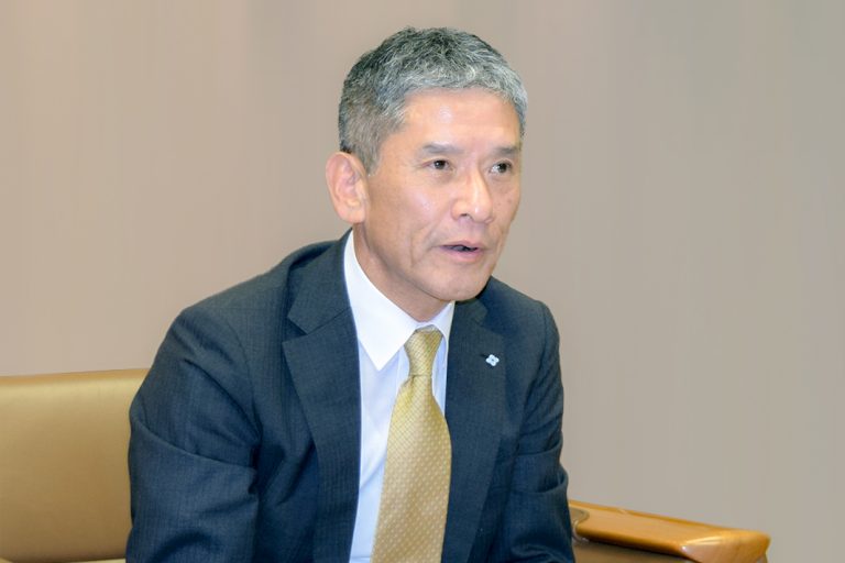 非鉄新経営　描き挑む成長のビジョン／住友金属鉱山社長／松本　伸弘氏／ニッケル供給を増強／電池材料、国内外含め検討